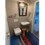 Flood Modern Retreat * Esens